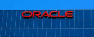 A Revolução Silenciosa e o Custo Humano: Por que a Oracle está Demitindo Milhares de Funcionários para Financiar a Inteligência Artificial